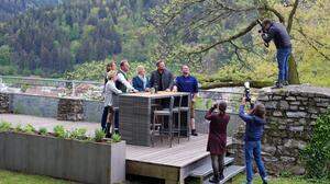 Fototermin auf dem Schlossberg: Die neuen Betreiber stellen sich vor