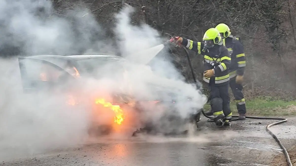 Ein völliges Ausbrennen des Autos konnte verhindert werden