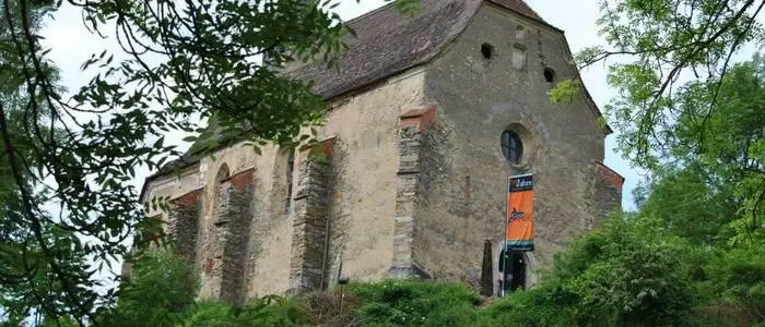 In der ehemaligen Georgibergkirche in Kindberg ist das Klassik-Konzert zu sehen