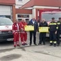 Ludwig Kneihsl (3. v. l.) mit den Vertretern des Roten Kreuzes und der Feuerwehr Mürzzuschlag