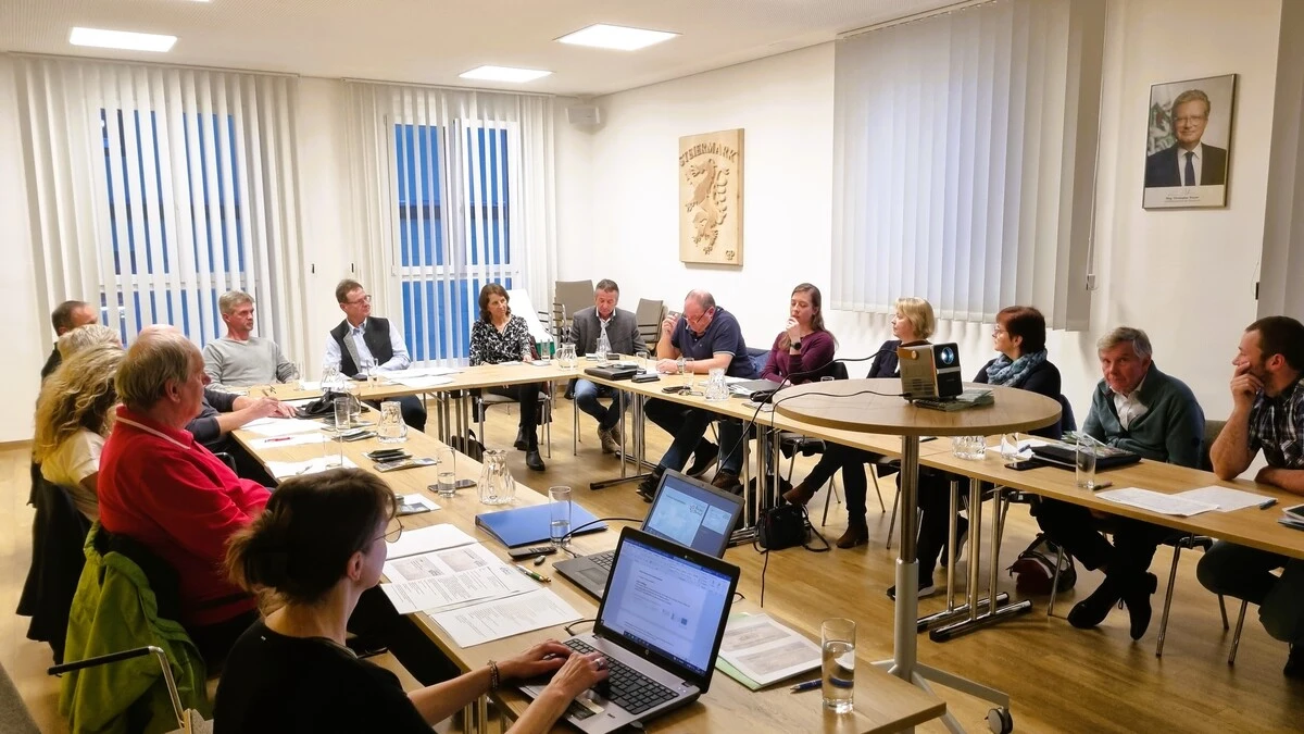 Jahreshauptversammlung mit diversen Vertretern und Organen