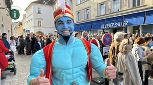 Daumen nach oben: Die Faschingszeit erreicht bald ihren Höhepunkt