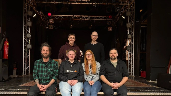 Mario Mehrl, Michael Auer, Stefanie Staberhofer, Thomas Kernbichler, Verena Fichtner und Dominik Ebner-Staberhofer (v. l. n. r.) freuen sich über alle Besucher im HOT