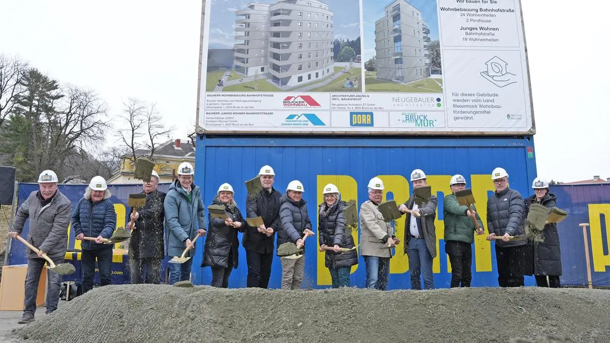 Am Montag ging der Spatenstich für die zwei neuen Wohnbauprojekte über die Bühne