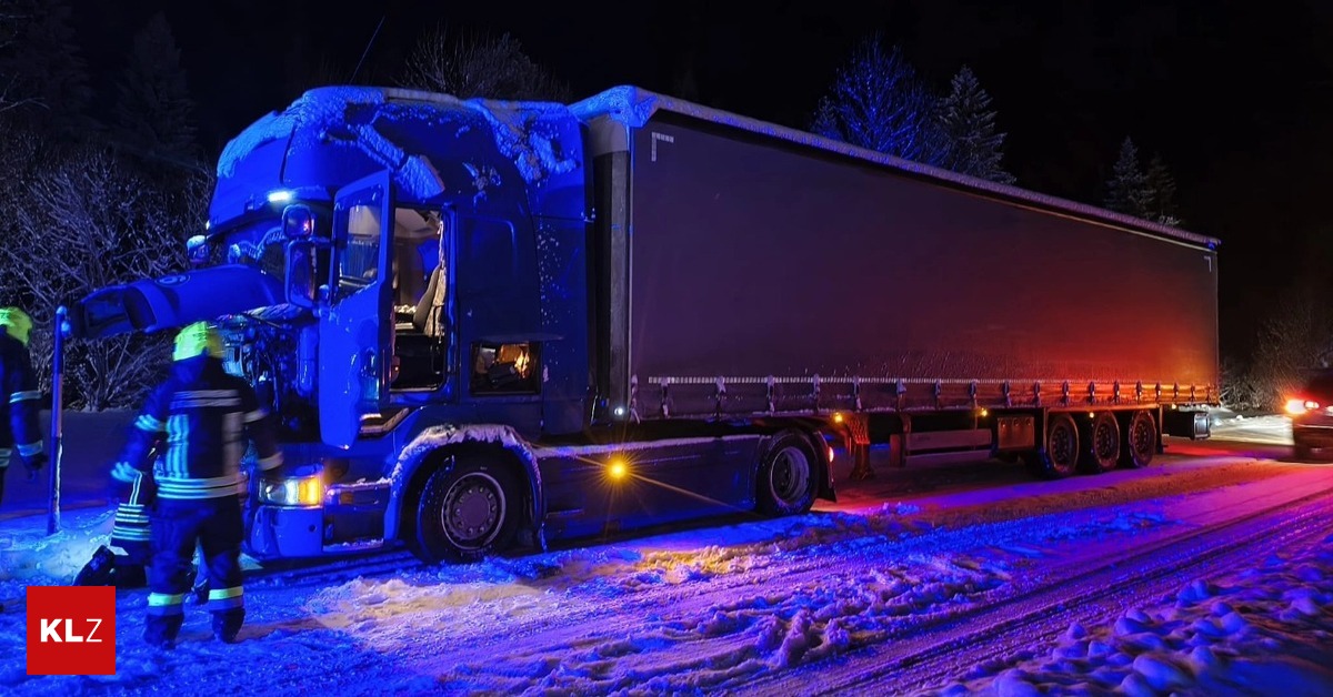 Heftiger-Wintereinbruch-Lkw-blieb-trotz-Schneeketten-h-ngen