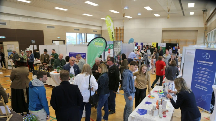 Volles Haus bei der ersten Spitaler Messe