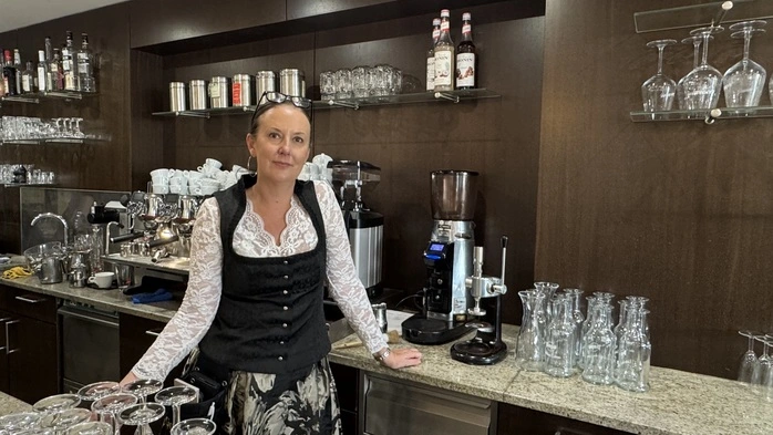 Die Betreiberin des Café Schloffer: Bettina Kohlhofer
