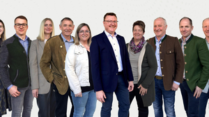 Martin Pretterhofer (6. von links) im Kreise seiner Kandidatinnen und Kandidaten