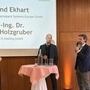 Wirtschaftskapitäne aus der Region auf dem Podium:  Bernd Ekhart, Geschäftsführer der Pankl Aerospace Systems Europa (rechts) und Harald Holzgruber, Chef der Inteco Holding, mit Moderatorin Claudia Aichhorn-Edler