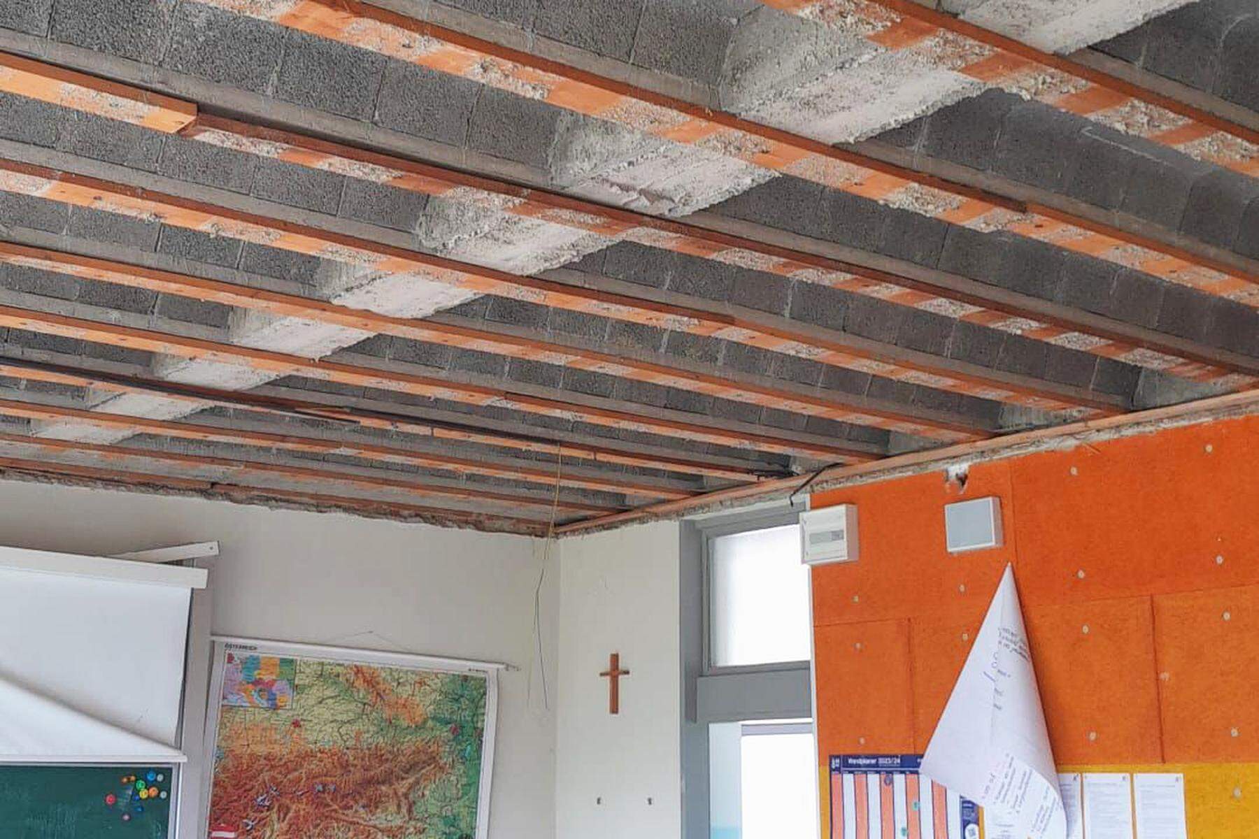 Nach Deckenabsturz: Jetzt werden alle ähnlich gebauten Schulen des Landes untersucht 