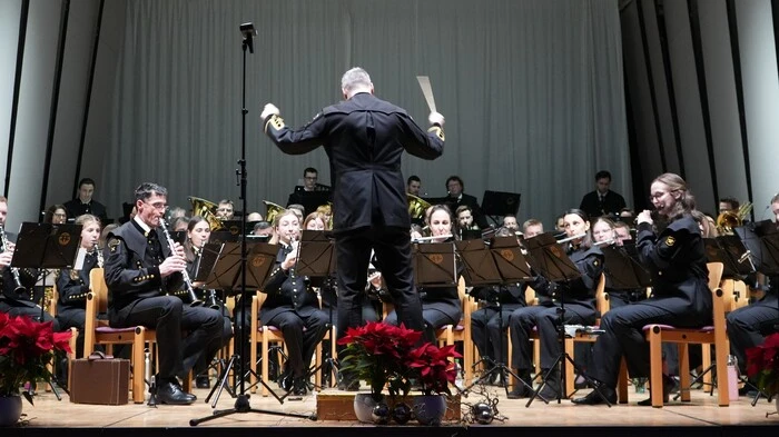 Auf dem Programm standen insgesamt elf Musikstücke, den musikalischen Auftakt bildete der „Uno-Marsch“ von Robert Stolz.