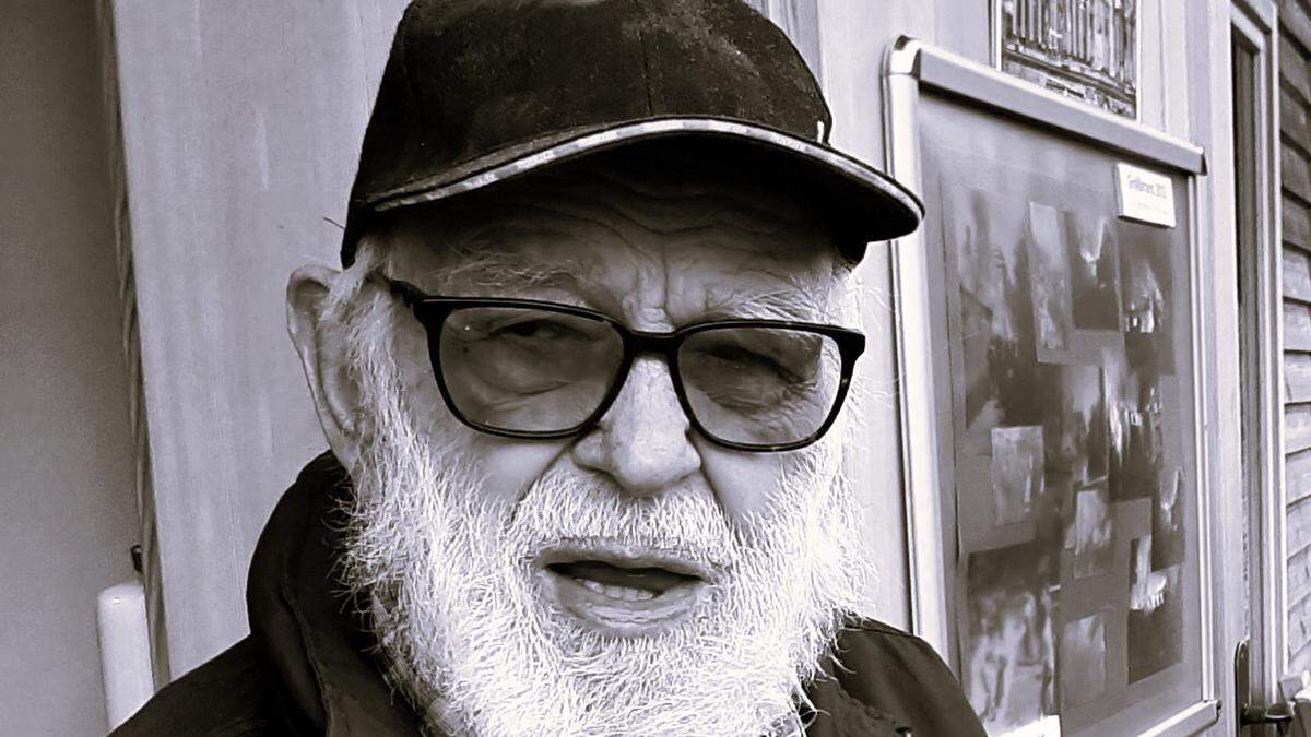 Walter Hauck beim Feuerwehrmuseum in Oberwölz.