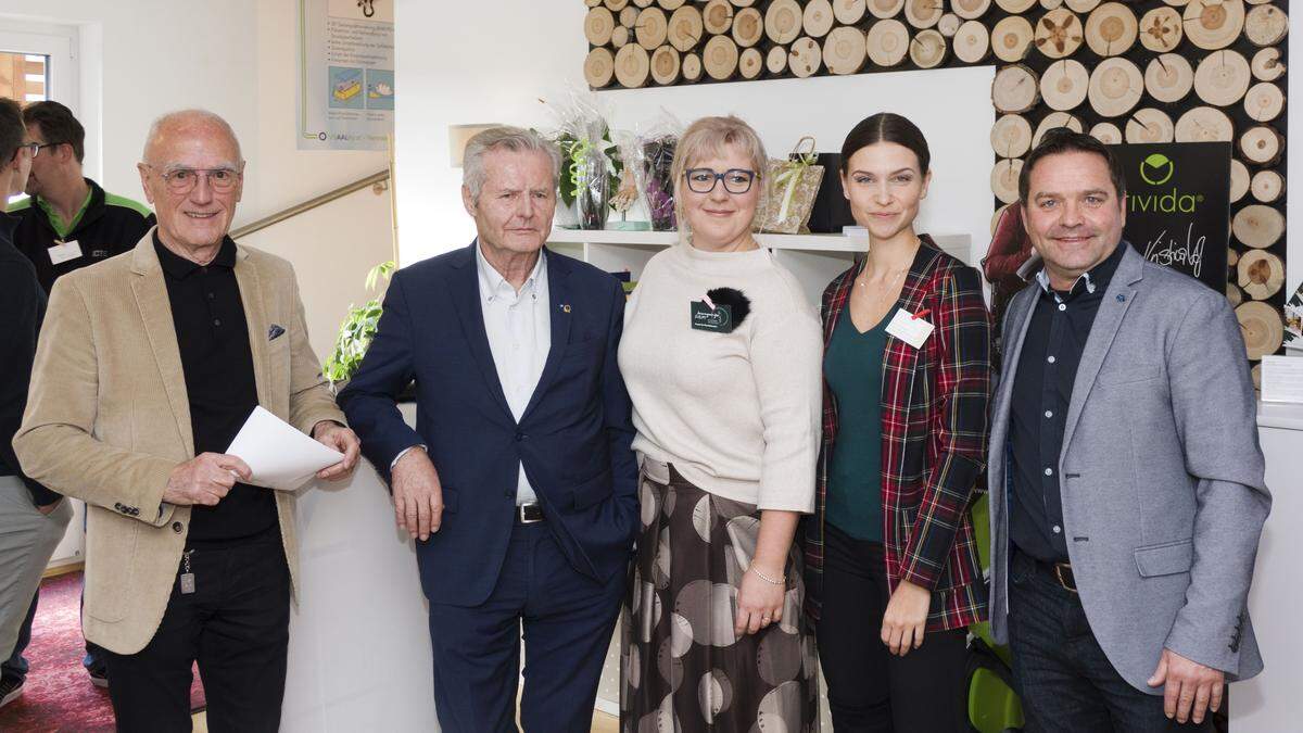 Eröffnung in Zeltweg | Siegfried Nerath, Josef Absenger, Susanne Peinhopf, Birgit Kogler und Günter Reichhold (von links) 