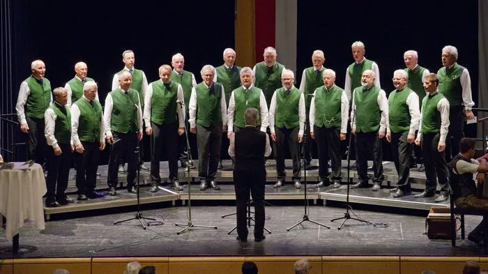 Am Vorabend zum Muttertag luden die Kärntner Sänger Knittelfeld unter der Leitung von Chorleiter Andreas Peinhopf zu einem stimmungsvollen Liederabend ins Kulturhaus Knittelfeld ein. Unter dem Motto „Karntnarisch g’sungan“ stand das Kärntner Lied im Mittelpunkt.