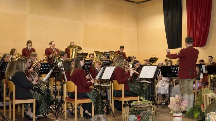 Einen stimmungsvollen Jahresabschluss beging der Musikverein St. Marein bei Knittelfeld am Sonntag im Festsaal der Volksschule.