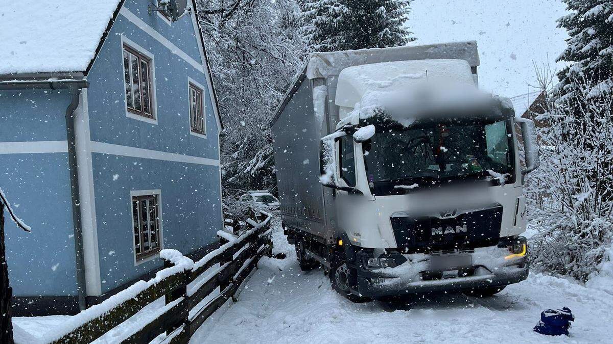 Hängengebliebener Lkw in Spielberg