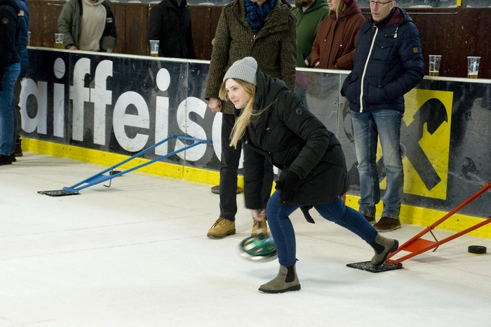 Auch heuer stand neben sportlichem Ehrgeiz vor allem der kameradschaftliche Gedanke im Mittelpunkt. Mit viel Einsatz, Präzision und taktischem Geschick lieferten sich die Teams spannende Wettkämpfe und sorgten für beste Unterhaltung.