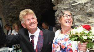 Überglücklich: Josef und Elfriede, die nach 45 gemeinsamen Jahren den Bund der Ehe eingegangen sind