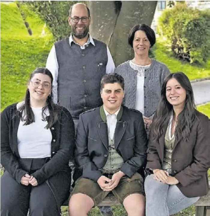 Peter Hirschbauer mit seiner Familie