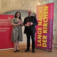 Organisatorin Constanze Grininger-Ofner mit Bischof Wilhelm Krautwaschl