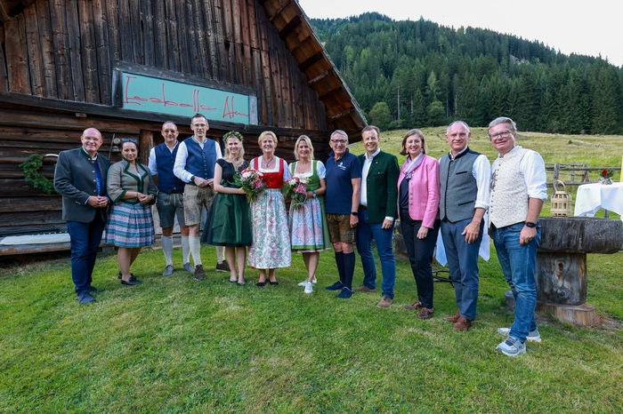 Gastgeber, Sponsoren, Ehrengäste: Norbert Steinwidder (Wirtschaftsbund); Nadine Neuper (BMW); Jochen Pack (WB-Direktor); Oliver Kröpfl (Vorstand Steiermärkische Sparkasse); Viktoria, Herta und Isabella Kaltenegger; Josef Herk, Karlheinz Kornhäusl, Barbara Eibinger-Miedl, Gerhard Karner, Christopher Drexler