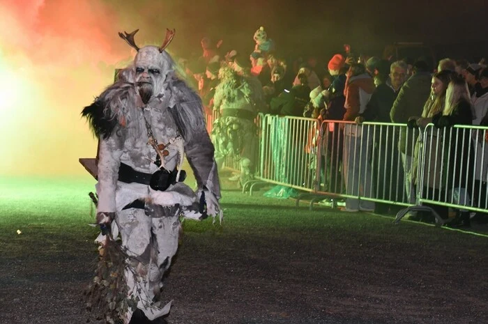 „Wir wollen mit dem Perchtenlauf unser anschauliches Brauchtum pflegen“, so die „Murauer Murteifeln“. Den Verein gibt es seit 2016 mit aktuell 21 Mitgliedern.