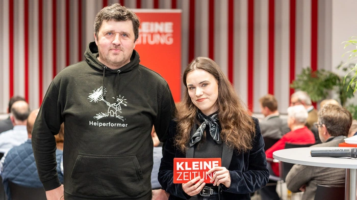 Christian Bachler mit Moderatorin und Kleine-Zeitung-Redakteurin Maria Steinwender
