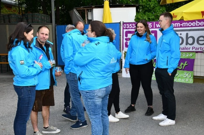 Im gesamten Gewerbegebiet wurde für das Gewerbefest vieles vorbereitet: für Kinder eine Hüpfburg, Stelzengehen oder Schminken und für die Erwachsenen eine Leistungsschau der Unternehmen im Gewerbegebiet und viel Unterhaltung: Roberto Blanco musizierte live mit dem Obermurtaler Musikverein Stadl, außerdem die Kreischberg-Musikanten oder VOXXCLUB live.