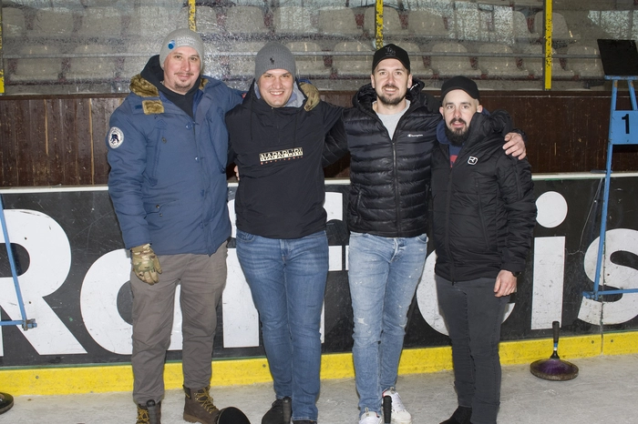 Im Anschluss an das Turnier lud man zur Siegerehrung ins Sportcafé Matchpoint. Dort begrüßten Harald Sturb sowie Geschäftsführer Heinz Schatz von der voestalpine Signaling Austria GmbH die Teilnehmer und gratulierten zu den sportlichen Leistungen. Neben Pokalen und Applaus durften sich alle Teams über Sachpreise freuen.