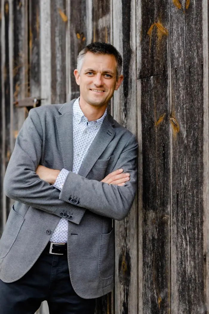 Martin Knapp komplettiert „Plateau“ als Statiker und Baumeister