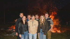 Am Stellplatz der Bärenschützklamm knisterte das Osterfeuer der Landjugend Pernegg-Mixnitz