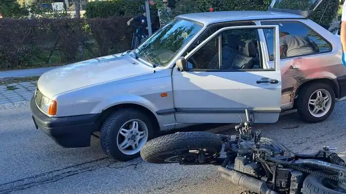 Bei Zusammenstoß erlitt die 42-jährige Motorradlenkerin aus dem Bezirk Weiz schwere Verletzungen