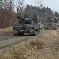 Sechs Panzerhaubitzen M109 werden von Feldbach nach Fürstenfeld rollen