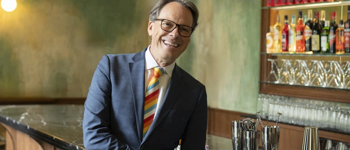 „Ein guter Hotelier ist verschwiegener als ein Pfarrer“: Manfred Stallmajer in der neu gestalteten „Piccolina Filmbar“