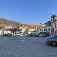 Geteilte Meinungen gibt es über das Parken am Hauptplatz in Hartberg, manche sind froh, andere kritisieren es