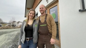 Christina und Patrick Wagner von „Holzbau Wagner“ in Burgau