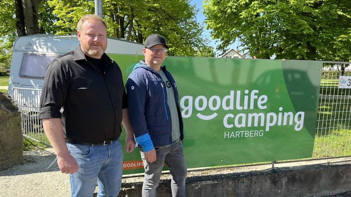 Gerald Schieder und Jürgen Weber (v.l.) sind die neuen Betreiber des Campingplatzes in Hartberg