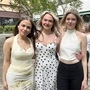 Lydia Lukitsch, Anna Bogad und Sophie Wagner aus der 8c-Klasse des Gymnasiums Hartberg feiern ihre Matura in Barcelona