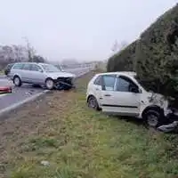 Die beiden Fahrzeuge krachten frontal zusammen