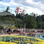 Ein besonderes Highlight war das Ententurmspringen vom 10-Meter-Turm mit 5000 gelben Quietschenten