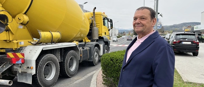 Eduard Posch, Gemeinderat in Pinkafeld, befürchtet ab 2027 ein erhöhtes Verkehrsaufkommen von Lkw im Ortsgebiet