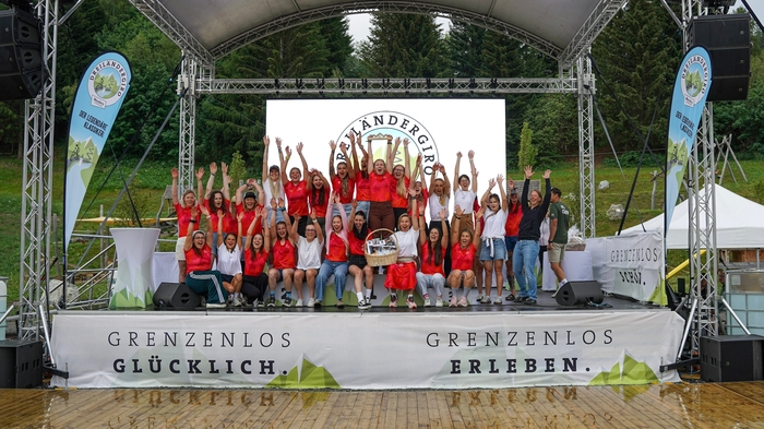 Mit mehr als 30 Vereinsmitgliedern stellte der Verein „Female Cycling Base“ die größte Teilnehmergruppe beim Dreiländergiro
