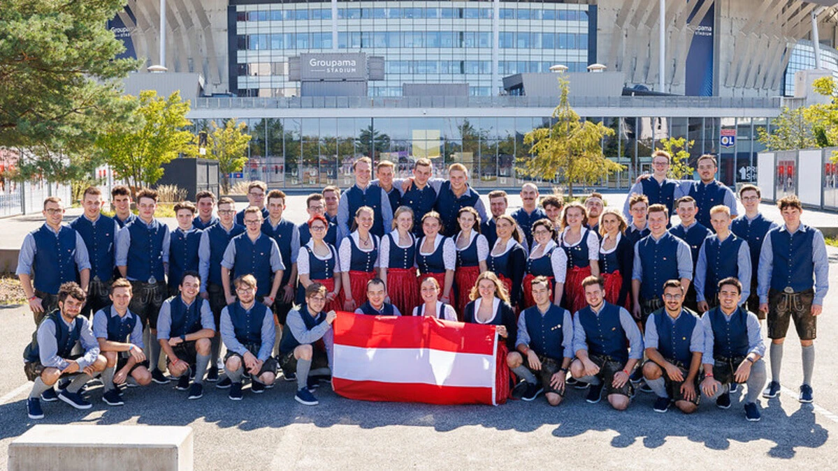 Das „Team Österreich“ bei den „WorldSkills“ in Lyon dieses Jahr umfasste 47 junge Fachkräfte, unter ihnen Alexander Pfleger und Silvius Pink aus St. Jakob im Walde