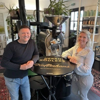 Der Gastronom und die Gestalterin hinter „Herrn Rodlers Kaffeehaus“, „Fräulein Rodlers Gästehaus“ und dem „Rodlers Kunsthaus“ in St. Johann bei Herberstein: Reinhold und Eva Rodler