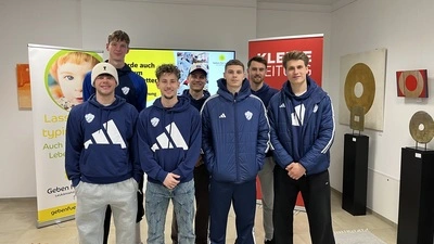 Spieler des TSV Hartberg ließen sich bei der Typisierungsaktion im Regionalbüro Hartberg als potenzielle Stammzellen-Spender registrieren