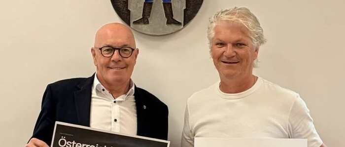 Joachim Radics (r.) zu Besuch bei Bürgermeister Georg Rosner (l.)