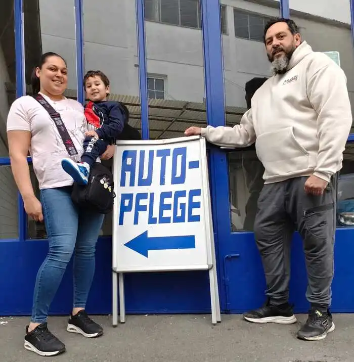 „Autopflege König“: Dragana Mudrinic und ihr Mann Erich König führen das Unternehmen von Attila Szili fort