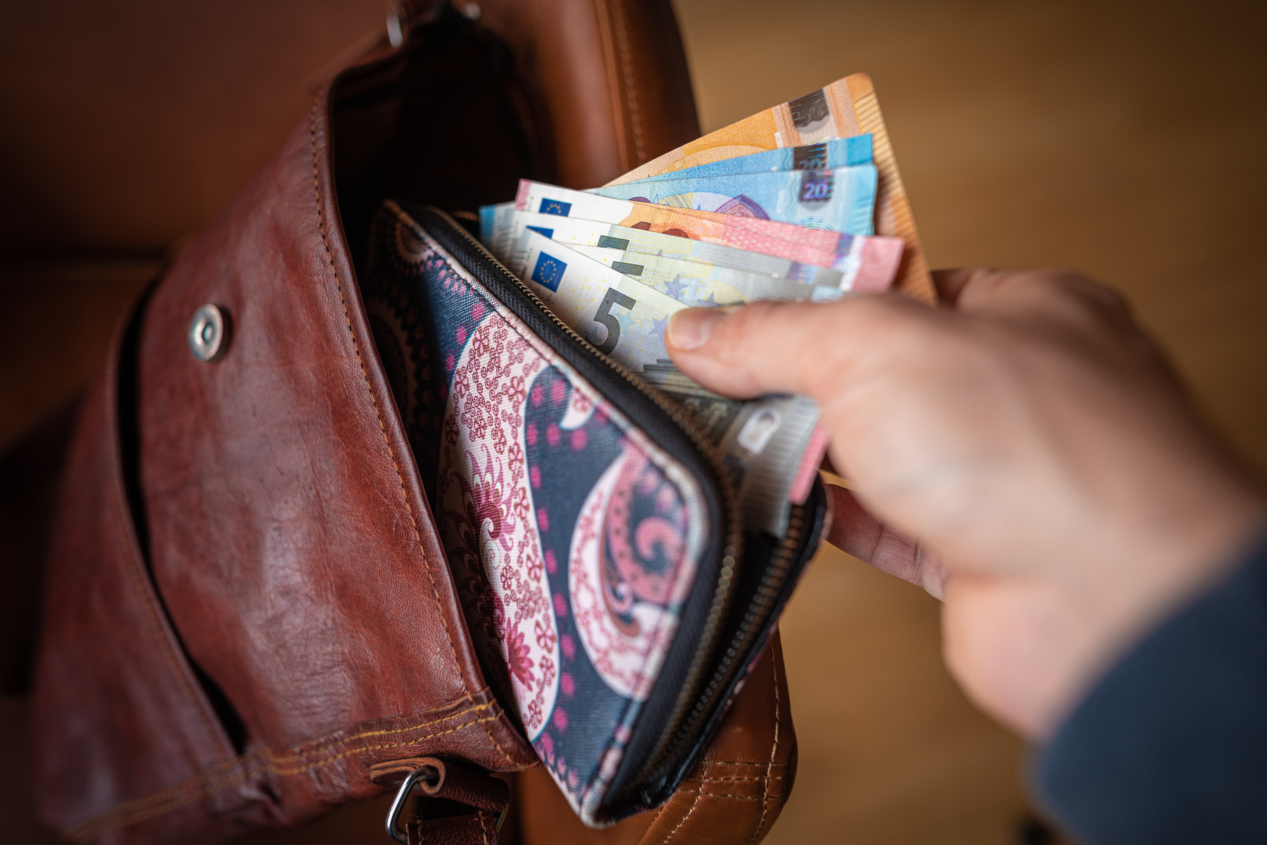 Mutter belastet Tochter (16) von Betreuerin 225 Euro gestohlen zu haben