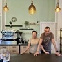 Jennifer und Christian Brünner tischen im „Café Eukalyptus“ verschiedenste Frühstücksvariationen, Mehlspeisen sowie kleine Snacks auf