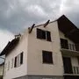 Der Sturm deckte das Dach dieses Hauses in Hartberg ab